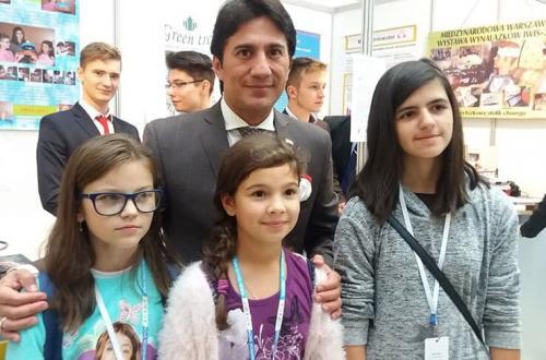 IFIA president with the youngest polish inventors (preliminary school)