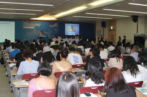 The participants of Korea International Women’s Invention Forum