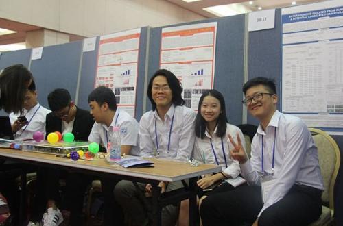 Participating inventors in Korea International Youth Olympiad